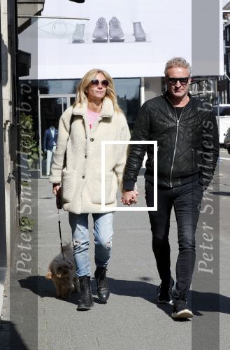 Amsterdam 11 april 2019
Wendy v Dijk met haar man Erland Galjaard en hun hondje in Amsterdam zuid.