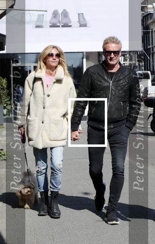 Amsterdam 11 april 2019
Wendy v Dijk met haar man Erland Galjaard en hun hondje in Amsterdam zuid.