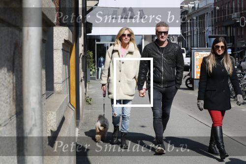 Amsterdam 11 april 2019
Wendy v Dijk met haar man Erland Galjaard en hun hondje in Amsterdam zuid.