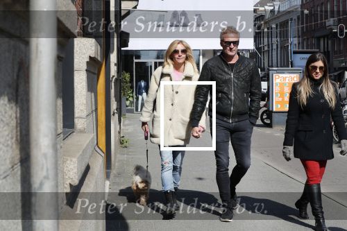 Amsterdam 11 april 2019
Wendy v Dijk met haar man Erland Galjaard en hun hondje in Amsterdam zuid.