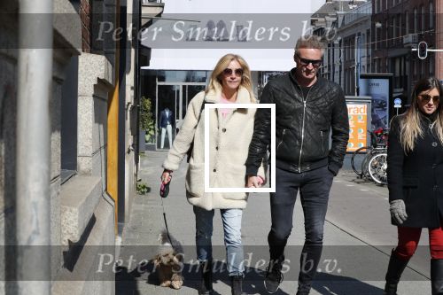Amsterdam 11 april 2019
Wendy v Dijk met haar man Erland Galjaard en hun hondje in Amsterdam zuid.
