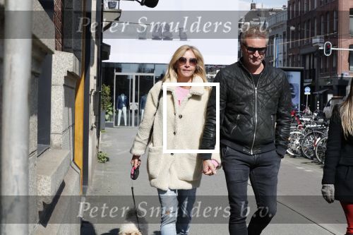 Amsterdam 11 april 2019
Wendy v Dijk met haar man Erland Galjaard en hun hondje in Amsterdam zuid.