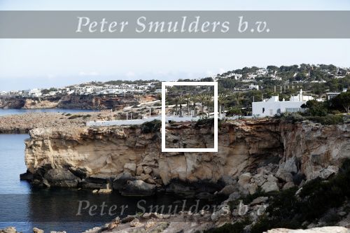 Ibiza 4 mei 2019
Het huis van Wesley Sneijder en Yolanthe Sneijder Cabau aan de baai van Cala Tarida op ibiza.