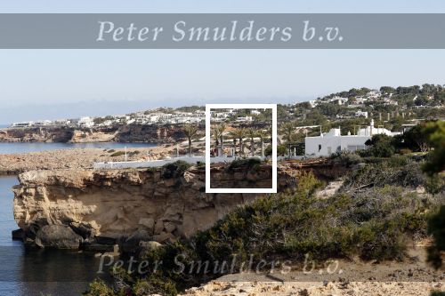 Ibiza 4 mei 2019
Het huis van Wesley Sneijder en Yolanthe Sneijder Cabau aan de baai van Cala Tarida op ibiza.