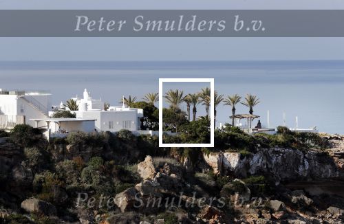 Ibiza 4 mei 2019
Het huis van Wesley Sneijder en Yolanthe Sneijder Cabau aan de baai van Cala Tarida op ibiza.