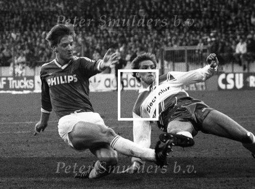 Eindhoven, 9 April 2019
PSV-AZ 67 1-0
PSV Landskampioen
Wim Kieft