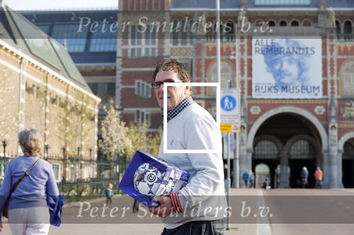 Amsterdam 9 april 2019
Presentatie nieuwe eredivisiebal met Wim v Hanegem in het rijksmuseum.
