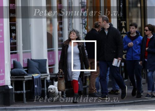 Amsterdam 1 april 2019
Yvonne Kroonenberg wandelen met haar hondje op de utrechtsestraat.
