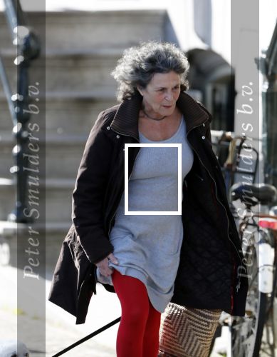 Amsterdam 1 april 2019
Yvonne Kroonenberg wandelen met haar hondje op de utrechtsestraat.