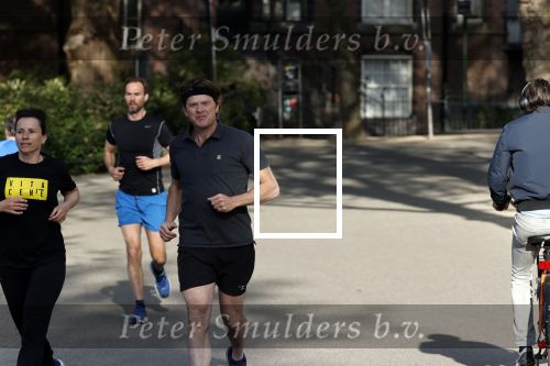 Amsterdam 24 april 2020
Beau en Selly v Erven Dorens aan het hardlopen in het vondelpark.
