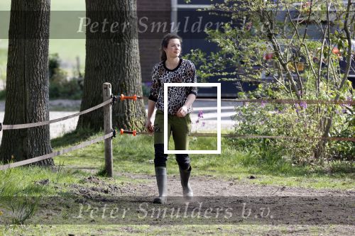 Tynaarlo 16 april 2020
Boerin Annemiek van boer zoekt vrouw .