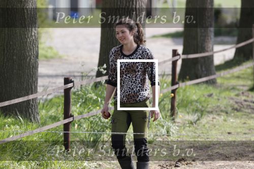 Tynaarlo 16 april 2020
Boerin Annemiek van boer zoekt vrouw .