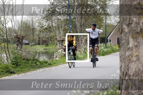 Abcoude 18 april 2020
Dylan Groenewegen , de snelste wielrenner ter wereld aan het trainen in Abcoude .