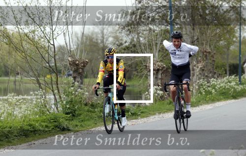 Abcoude 18 april 2020
Dylan Groenewegen , de snelste wielrenner ter wereld aan het trainen in Abcoude .