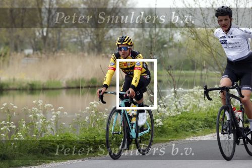Abcoude 18 april 2020
Dylan Groenewegen , de snelste wielrenner ter wereld aan het trainen in Abcoude .