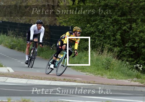 Abcoude 18 april 2020
Dylan Groenewegen , de snelste wielrenner ter wereld aan het trainen in Abcoude .