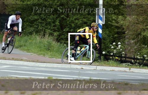 Abcoude 18 april 2020
Dylan Groenewegen , de snelste wielrenner ter wereld aan het trainen in Abcoude .