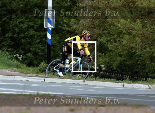 Abcoude 18 april 2020
Dylan Groenewegen , de snelste wielrenner ter wereld aan het trainen in Abcoude .