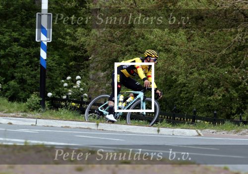 Abcoude 18 april 2020
Dylan Groenewegen , de snelste wielrenner ter wereld aan het trainen in Abcoude .