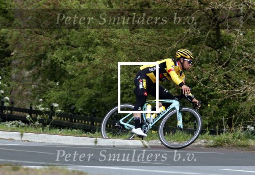 Abcoude 18 april 2020
Dylan Groenewegen , de snelste wielrenner ter wereld aan het trainen in Abcoude .