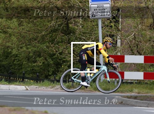 Abcoude 18 april 2020
Dylan Groenewegen , de snelste wielrenner ter wereld aan het trainen in Abcoude .