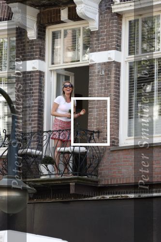 Amsterdam 23 april 2020
Felice Bakker op haar balkon in Amsterdam zuid