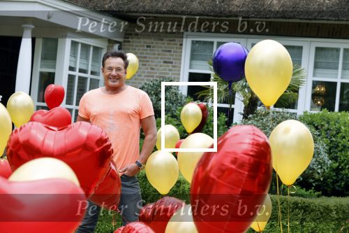 Aalsmeer 29 april 2020
Gerard Joling viert thuis zijn 60e verjaardag.