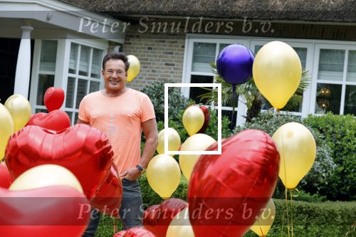 Aalsmeer 29 april 2020
Gerard Joling viert thuis zijn 60e verjaardag.