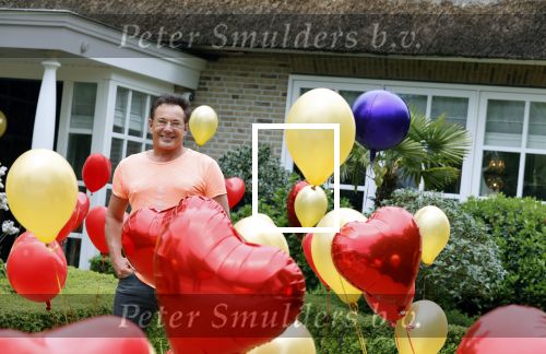 Aalsmeer 29 april 2020
Gerard Joling viert thuis zijn 60e verjaardag.