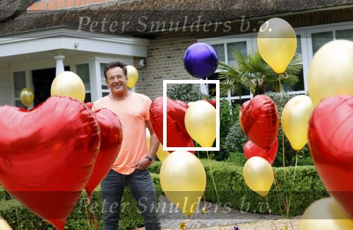 Aalsmeer 29 april 2020
Gerard Joling viert thuis zijn 60e verjaardag.
