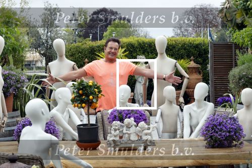 Aalsmeer 29 april 2020
Gerard Joling viert thuis zijn 60e verjaardag.