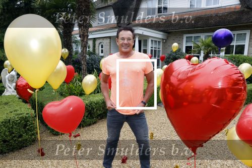 Aalsmeer 29 april 2020
Gerard Joling viert thuis zijn 60e verjaardag.