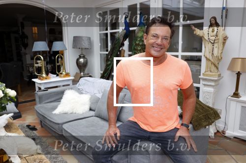Aalsmeer 29 april 2020
Gerard Joling viert thuis zijn 60e verjaardag.