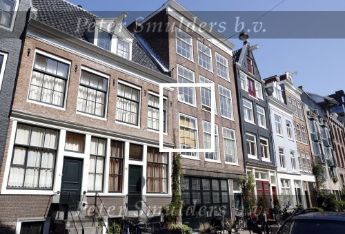 Amsterdam 17 april 2020
Huis Halina Reijn. Ze heeft twee verdiepingen boven elkaar.