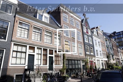 Amsterdam 17 april 2020
Huis Halina Reijn. Ze heeft twee verdiepingen boven elkaar.