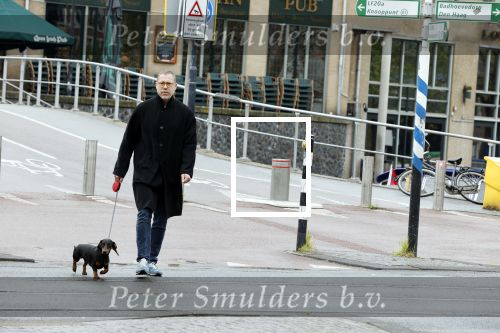 Amsterdam 28 april 2020
Hans Kesting laat zijn hond uit