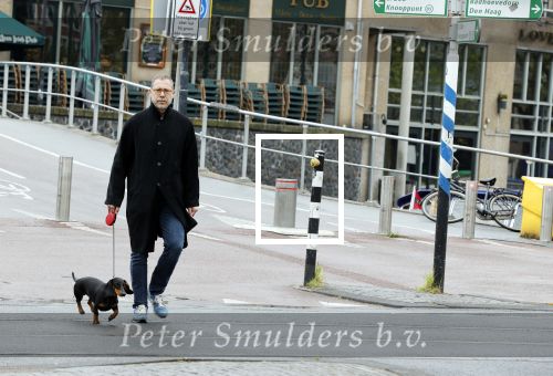 Amsterdam 28 april 2020
Hans Kesting laat zijn hond uit