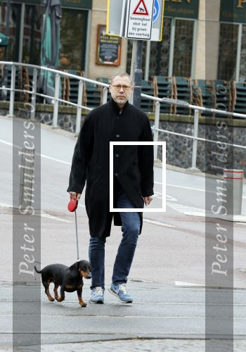Amsterdam 28 april 2020
Hans Kesting laat zijn hond uit