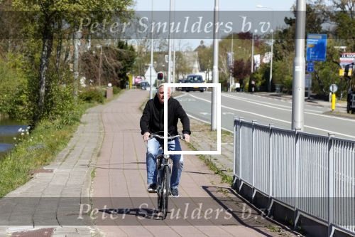 Lisse 20 april 2020
Harry Mens gaat op zijn fiets naar zijn crematorium in Lisse