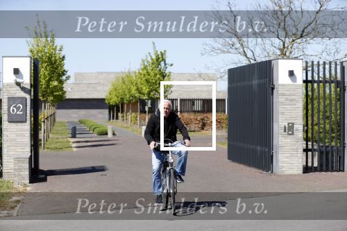 Lisse 20 april 2020
Harry Mens gaat op zijn fiets naar zijn crematorium in Lisse