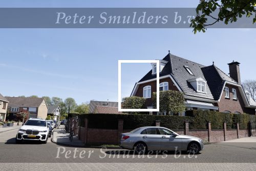 Volendam 24 april 2020
Jan Smit heeft een lintje / koninklijke onderscheiding gekregen.