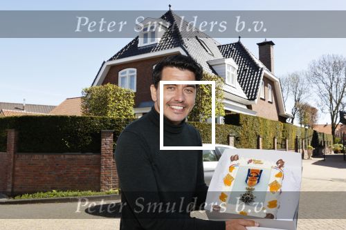 Volendam 24 april 2020
Jan Smit heeft een lintje / koninklijke onderscheiding gekregen.