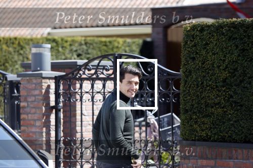Volendam 24 april 2020
Jan Smit heeft een lintje / koninklijke onderscheiding gekregen.