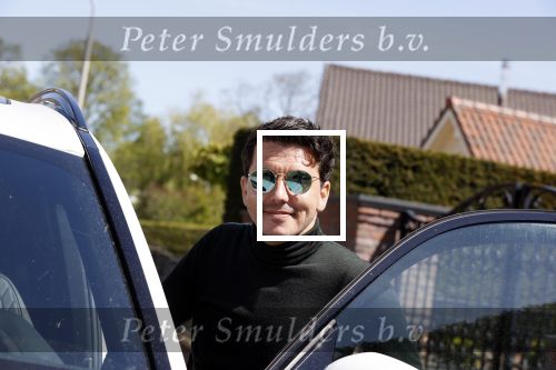 Volendam 24 april 2020
Jan Smit heeft een lintje / koninklijke onderscheiding gekregen.