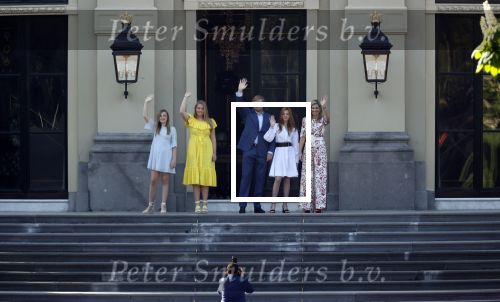 Den Haag 27 april 2020
ivm het corona virus is koningsdag in Maastricht afgelast en vieren Koning Willem Alexander Koningin Maxim en hun dochter prinses Amalia en Ariane de verjaardag van WA op paleis huis ten Bosch.