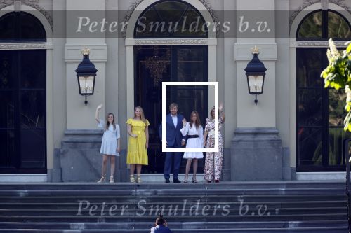 Den Haag 27 april 2020
ivm het corona virus is koningsdag in Maastricht afgelast en vieren Koning Willem Alexander Koningin Maxim en hun dochter prinses Amalia en Ariane de verjaardag van WA op paleis huis ten Bosch.
