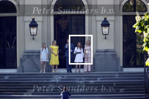 Den Haag 27 april 2020
ivm het corona virus is koningsdag in Maastricht afgelast en vieren Koning Willem Alexander Koningin Maxim en hun dochter prinses Amalia en Ariane de verjaardag van WA op paleis huis ten Bosch.