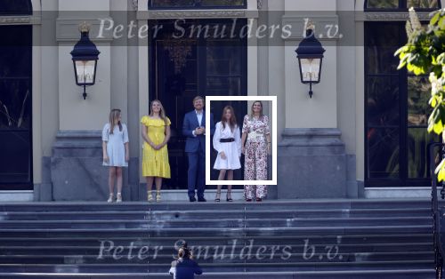 Den Haag 27 april 2020
ivm het corona virus is koningsdag in Maastricht afgelast en vieren Koning Willem Alexander Koningin Maxim en hun dochter prinses Amalia en Ariane de verjaardag van WA op paleis huis ten Bosch.
