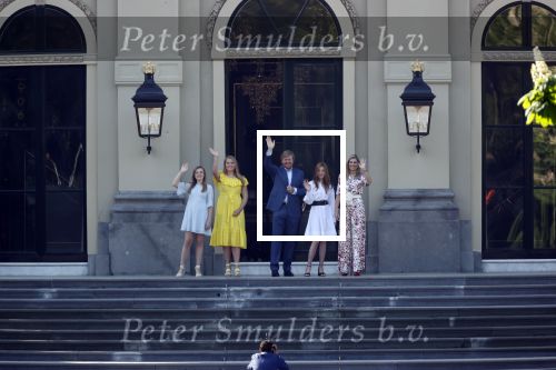 Den Haag 27 april 2020
ivm het corona virus is koningsdag in Maastricht afgelast en vieren Koning Willem Alexander Koningin Maxim en hun dochter prinses Amalia en Ariane de verjaardag van WA op paleis huis ten Bosch.