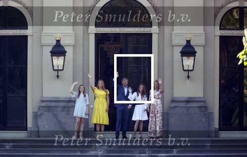 Den Haag 27 april 2020
ivm het corona virus is koningsdag in Maastricht afgelast en vieren Koning Willem Alexander Koningin Maxim en hun dochter prinses Amalia en Ariane de verjaardag van WA op paleis huis ten Bosch.